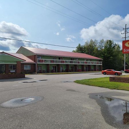 Econo Lodge Cadillac By Choice Exteriér fotografie