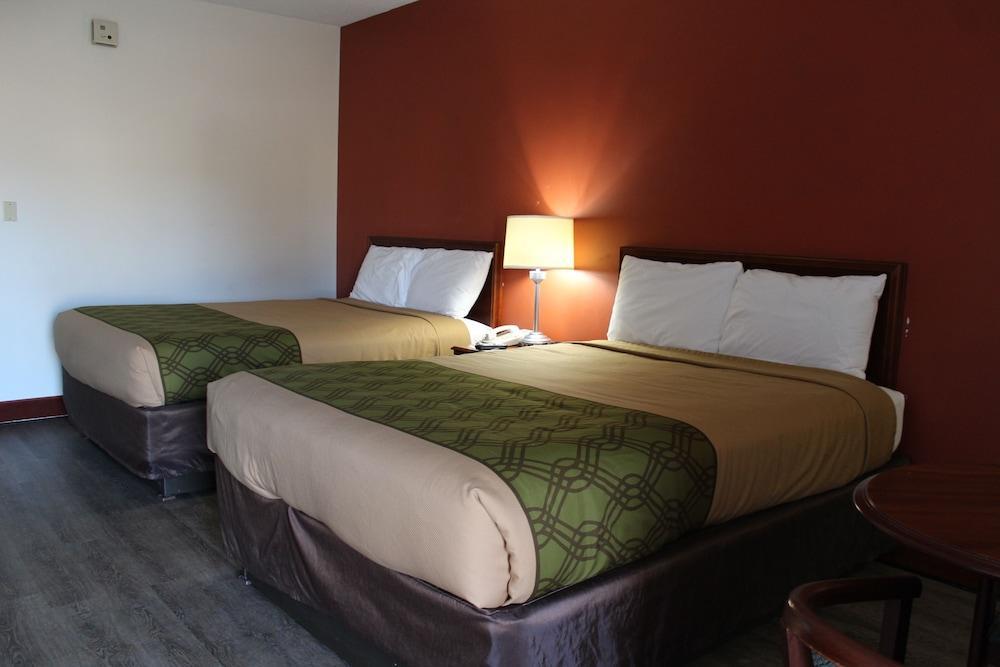 Econo Lodge Cadillac By Choice Exteriér fotografie