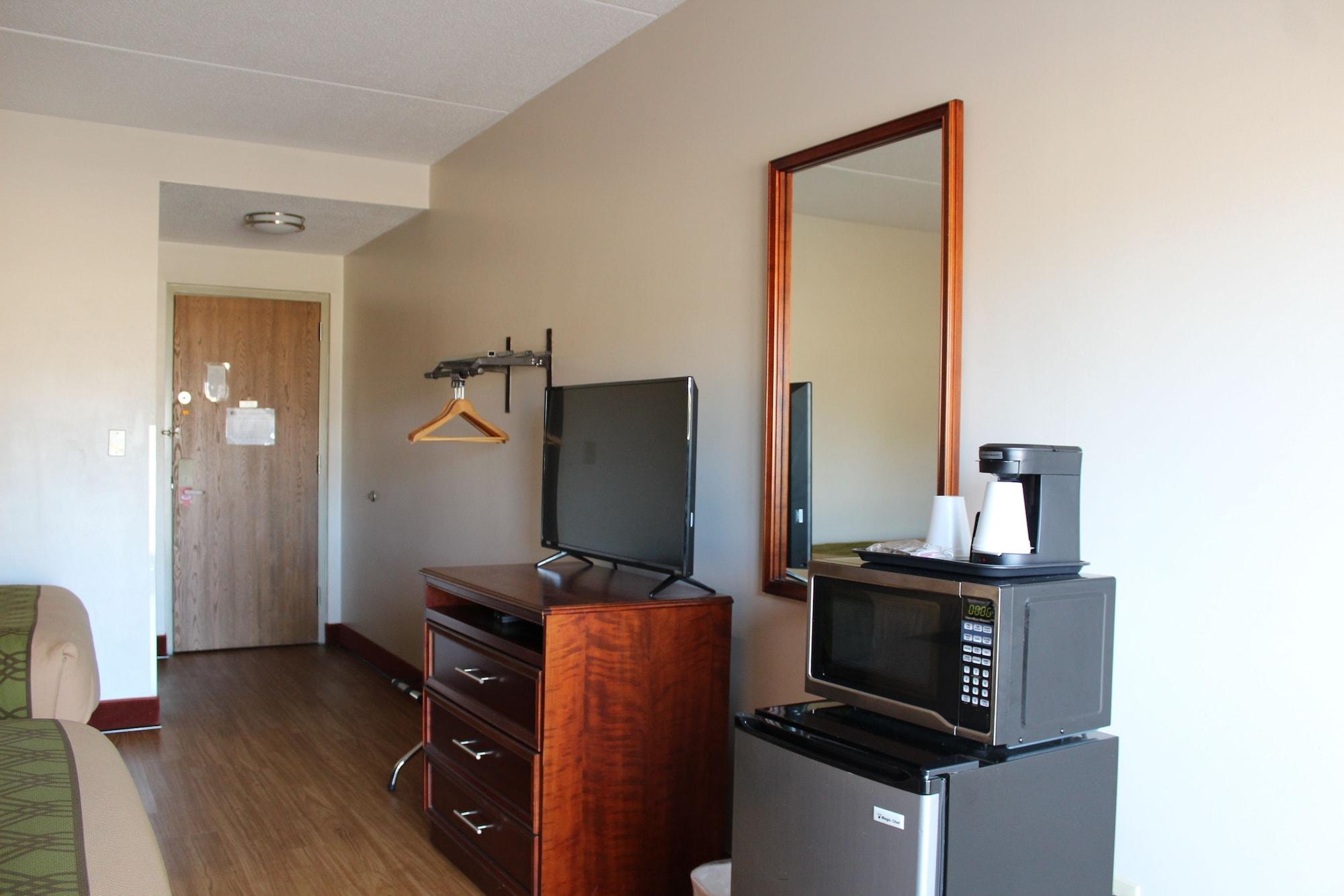 Econo Lodge Cadillac By Choice Exteriér fotografie