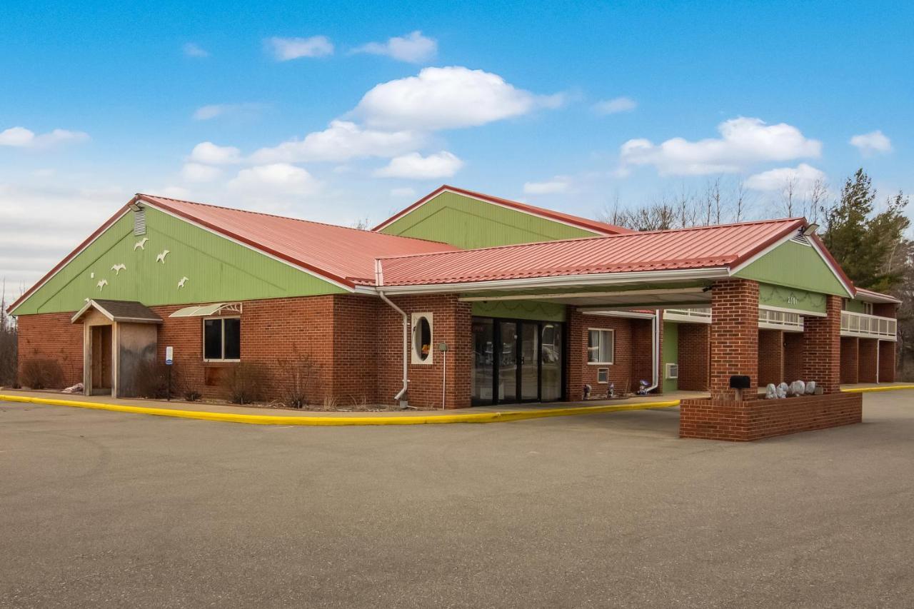 Econo Lodge Cadillac By Choice Exteriér fotografie