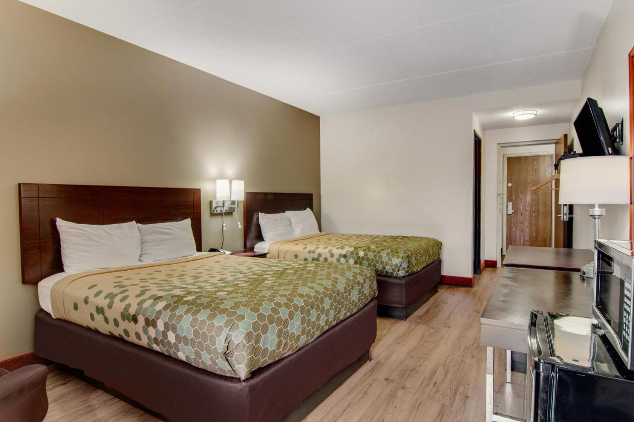 Econo Lodge Cadillac By Choice Exteriér fotografie
