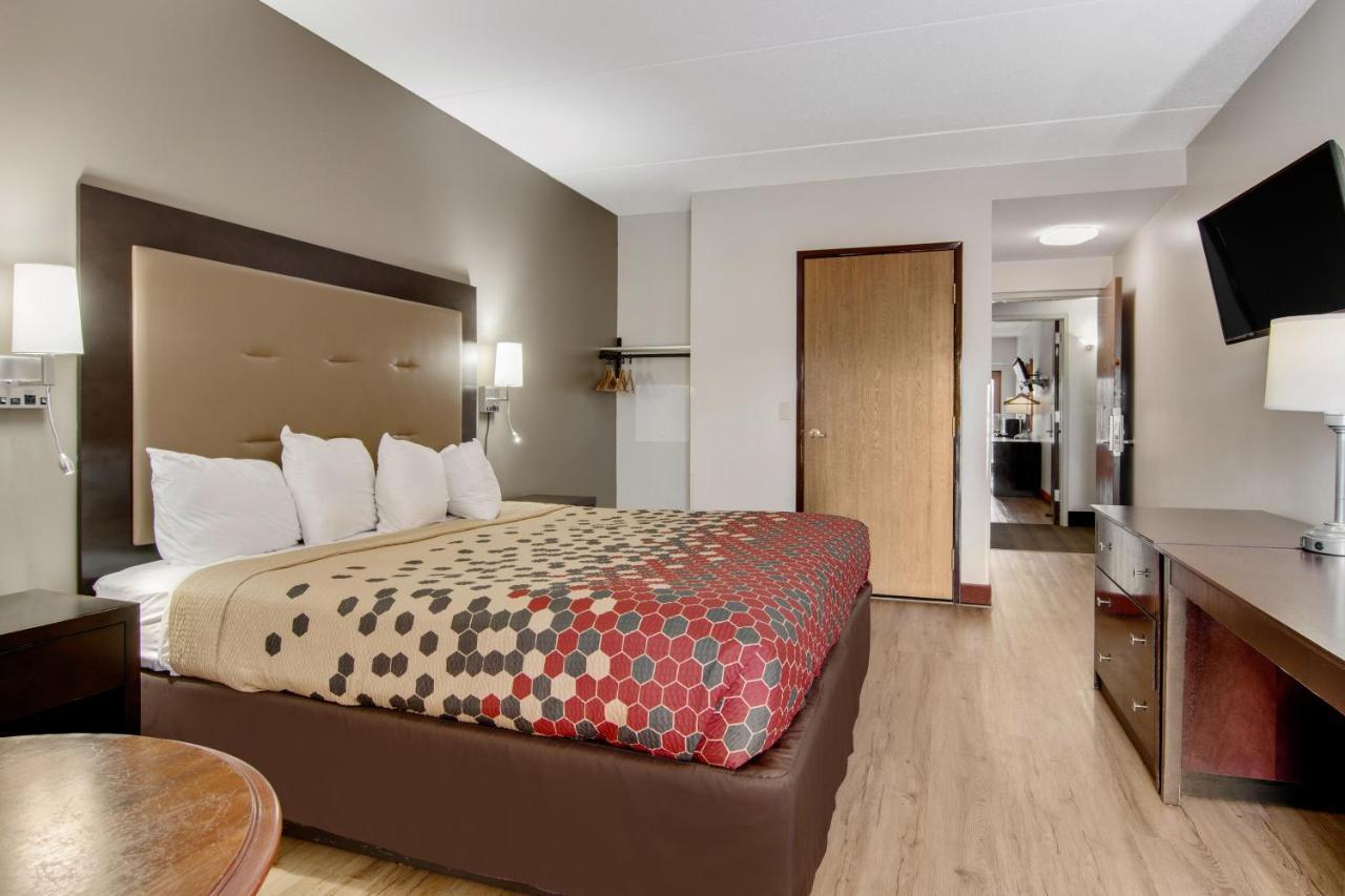 Econo Lodge Cadillac By Choice Exteriér fotografie