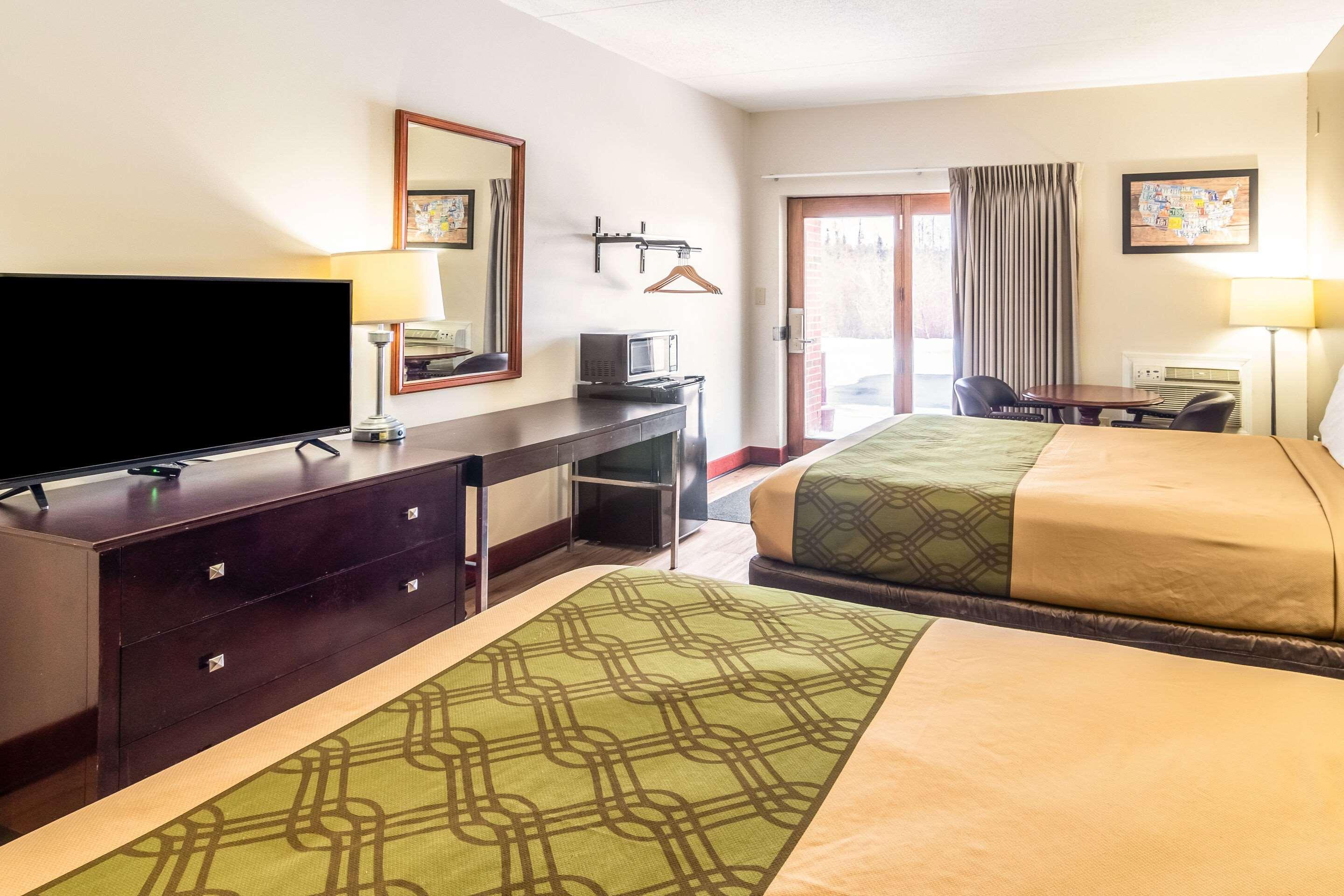 Econo Lodge Cadillac By Choice Exteriér fotografie