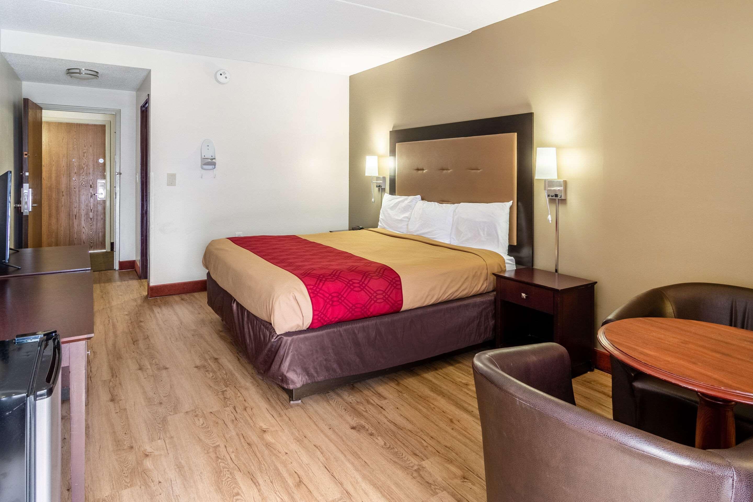 Econo Lodge Cadillac By Choice Exteriér fotografie