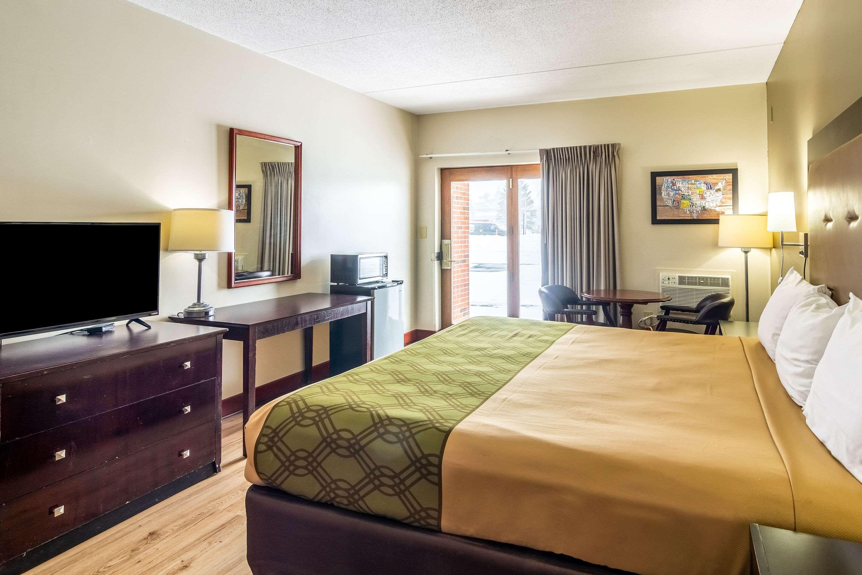Econo Lodge Cadillac By Choice Exteriér fotografie