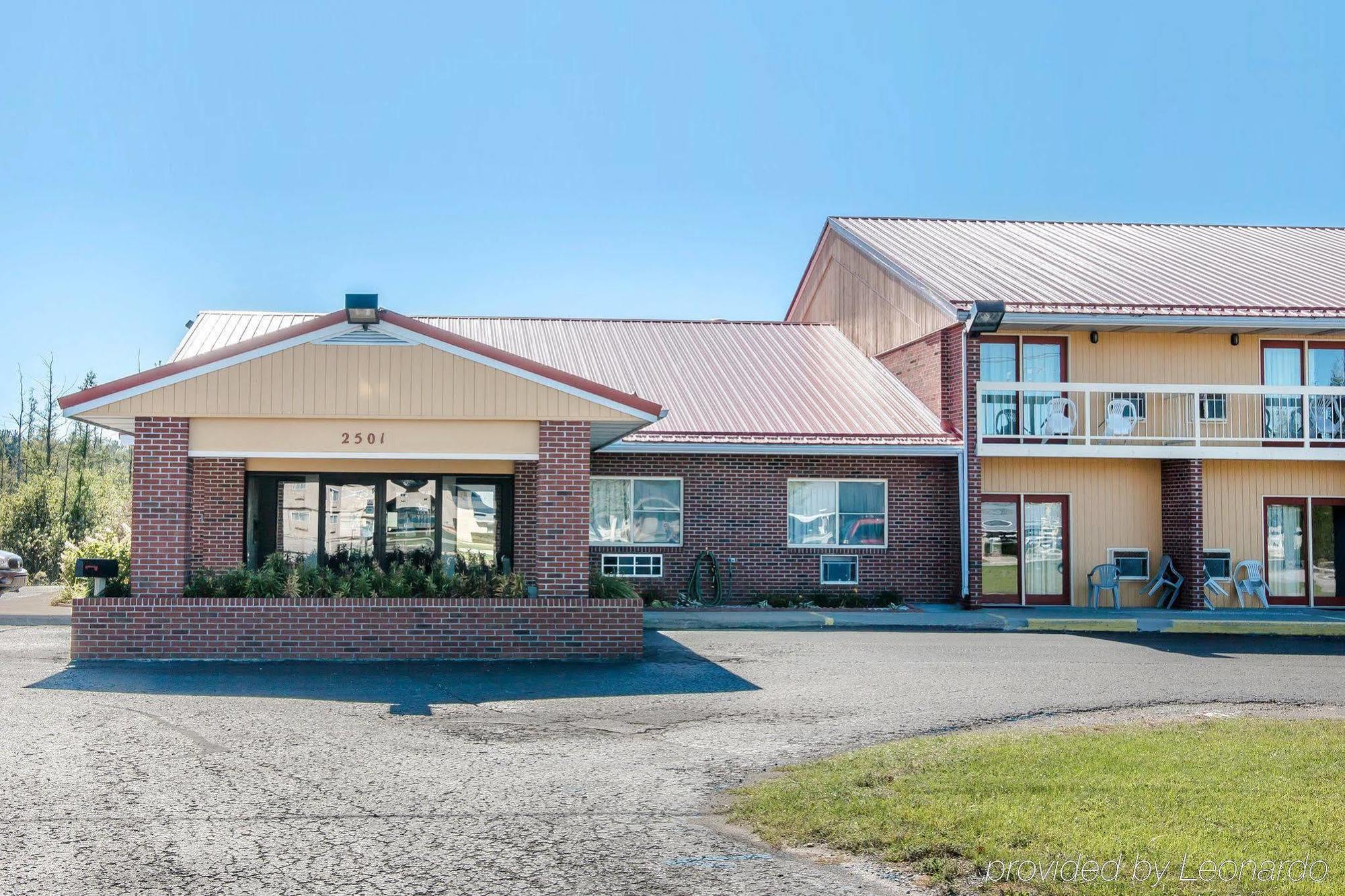 Econo Lodge Cadillac By Choice Exteriér fotografie