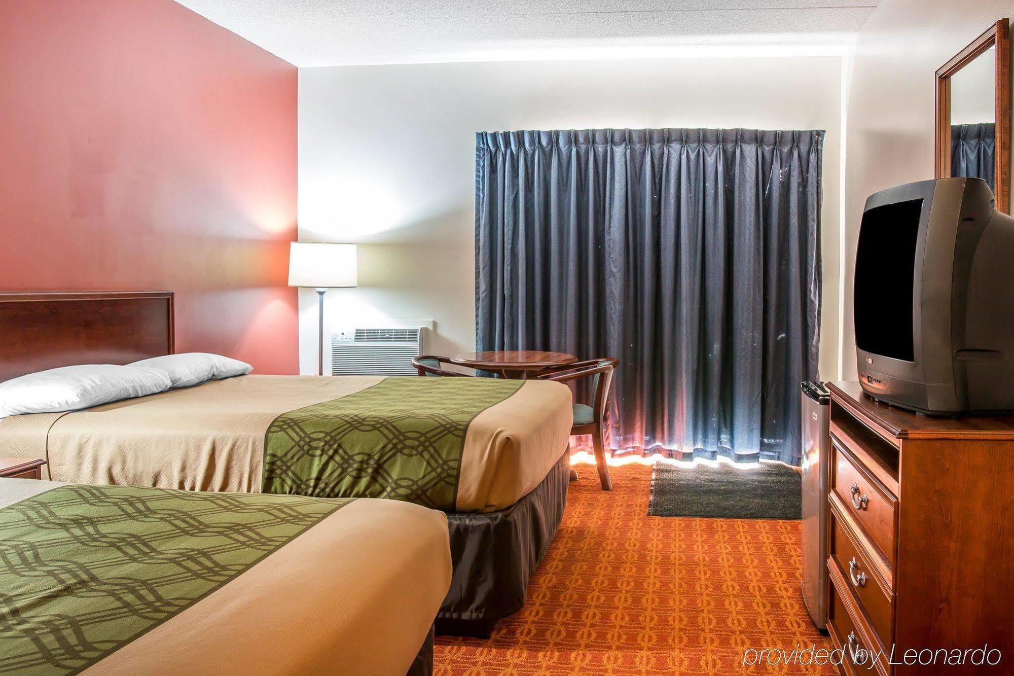 Econo Lodge Cadillac By Choice Exteriér fotografie