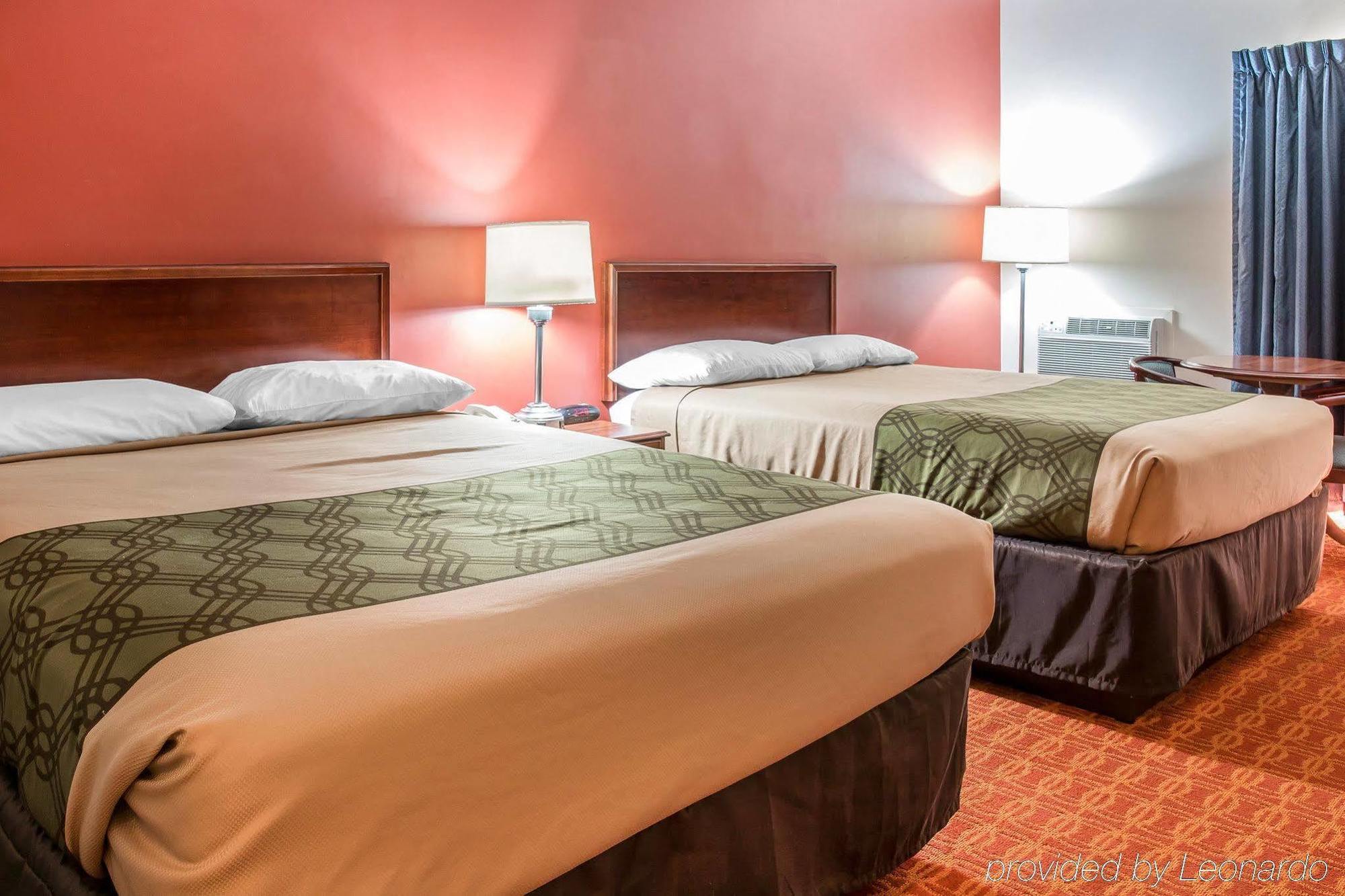 Econo Lodge Cadillac By Choice Exteriér fotografie